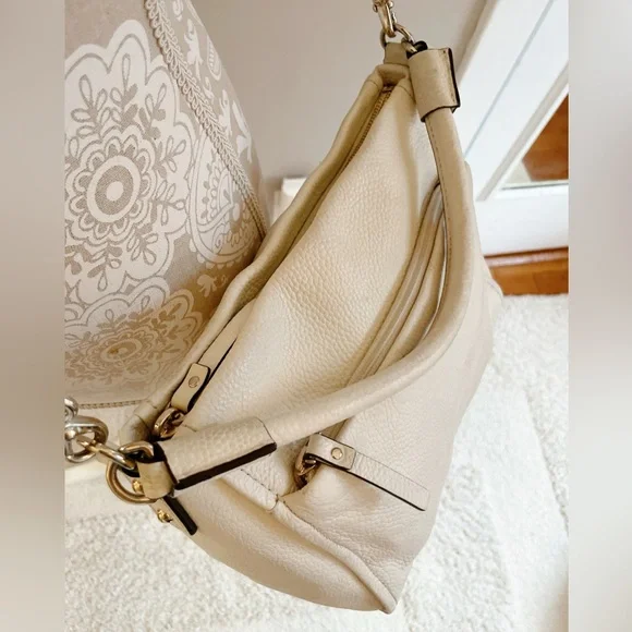 Kate Spade Cobble Hill Finley New York Pebbled Leather Crossbody – Off-White - Picture 6 of 11